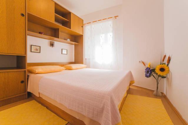 Omis Center Vila ภายนอก รูปภาพ